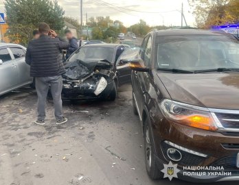 У Шептицькому зіткнулися чотири автомобілі: постраждали двоє дітей та чоловік – 01