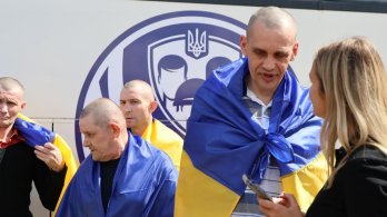 Україна повернула додому з російського полону 103 військових – 01