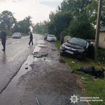 Через ДТП з мікроатобусом біля Жовкви до лікарні потрапили двоє людей – 02