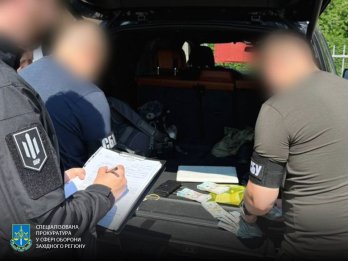 На Львівщині викрили схему розкрадання понад 64 млн грн під час закупівлі вантажівок для військових – 02