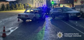 У Рава-Руській Skoda зіткнулася з ВАЗ: постраждали двоє громадян Естонії – 03