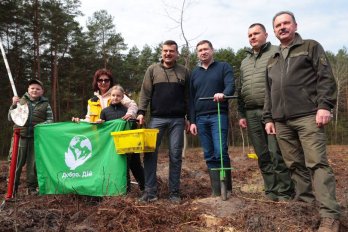 Інвестиції в майбутнє: Львівщина взяла участь в масштабній благодійній акції висадки дерев – 17