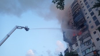 У Києві пролунав вибух в 16-поверхівці, є загиблі та поранені – 07