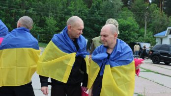 З російського полону звільнили ще одну групу українських захисників – 02