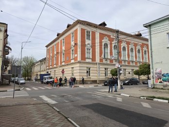 У Стрию під час ремонту дороги виявили підземелля часів Австро-Угорщини – 01
