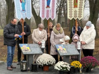 У селі Тур’я встановили й освятили Алею полеглих Героїв – 05