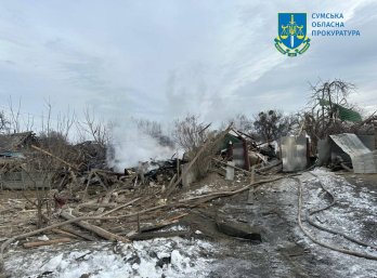 Від нічного авіаудару росіян по Сумщині загинуло подружжя пенсіонерів – 02