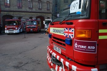Британія у Львові передала українським рятувальникам парк пожежно-рятувальної техніки (фото) – 14