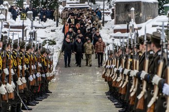 У День Збройних Сил на Личаківському кладовищі вшанували пам’ять полеглих героїв – 02