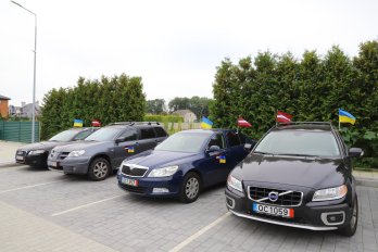 Із Львівщини на фронт передали ще 32 автомобілі для ЗСУ та Нацполіції – 03