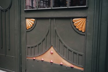 У Львові під час реставрації старовинної брами виявили елементи з сусального золота – 06