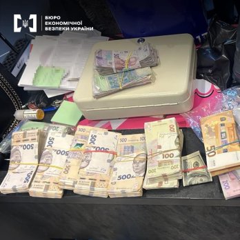 Підпільну мережу з продажу вейпів викрили у Львові