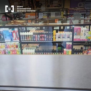 У Львові викрили мережу з продажу контрафактних рідин до електронних цигарок на 36 млн грн – 01