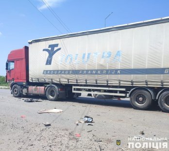 Внаслідок аварії з вантажівкою постраждали четверо дітей і водійка Opel на Львівщині – 01