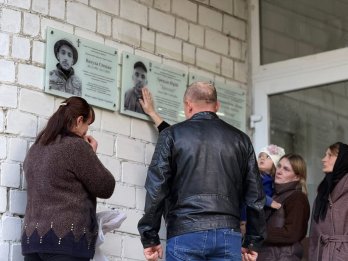 На Жовкіщині у 3-х школах відкрили меморіальні таблиці полеглим воїнам – 15