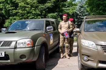 Британські фермери передали військовим Львівщини ще 32 позашляховики – 05