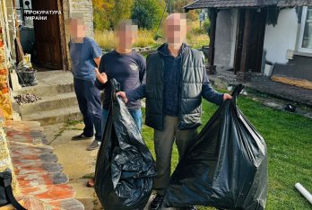 Сімейний наркобізнес: на Львівщині викрили плантацію конопель – 05