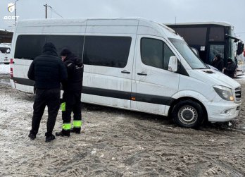 У Львові інспектори виявили нелегального перевізника на Tesla – 01