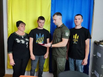 Шістьох захисників зі Самбірщини посмертно відзначили високими державними нагородами – 05