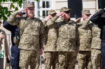 Урочисто винесли бойові прапори оборонних сил: Як у Львові відзначили День міста – 07