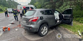 На Львівщині 46-річний водій Nissan загинув після зіткнення з вантажівкою – 01