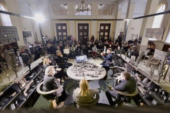 Фото міської ради із заходів у будівлі колишньої головної пошти