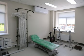 У Львівському онкоцентрі відкрили оновлене відділення променевої терапії – 07