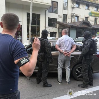 Полковника судової охорони Львівщини затримали на хабарі – 01