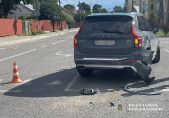 Внаслідок аварії біля Львова до лікарні потрапив 16-річний мотоцикліст – 01