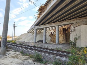 Біля Львова на трасі до польського кордону перебудовують аварійний міст – 03