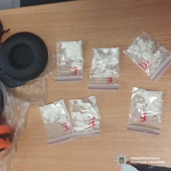 З Гондурасу до Львова і Києва: викрили наркобанду, яка щомісяця завозила кокаїн на 8 млн грн – 02