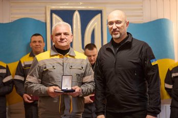 Енергетики з Добротвора отримали держнагороди за роботу під час опалювального сезону – 04