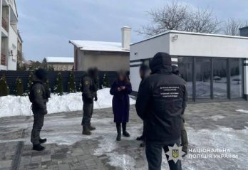 На Львівщині викрили митника та прикордонника на переправлянні ухилянтів за кордон – 01