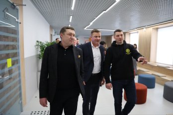 На Львівщині відкрили модернізований ліцей з протирадіаційним укриттям – 04