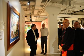 Спецпредставник Святого Престолу першим оглянув нову виставку в Zenyk Art Gallery – 04