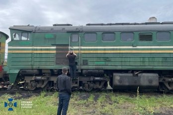 В Україні арештували білоруські локомотиви, якими росія перекидала військові угрупування та зброю – 02