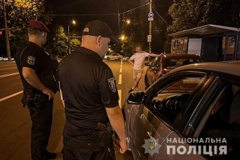 219 повісток вручили у Києві під час облав нічних закладів (відео) – 03