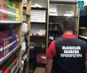 Виготовляли фальсифікований тютюн: у Львові викрили організовану групу – 02