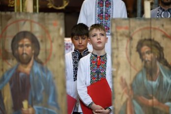 У Львові відкрили виставку ікон, написаних на ящиках з-під набоїв – 08