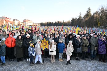 На Личаківському кладовищі заспівали скорботні колядки для вшанування загиблих героїв – 03