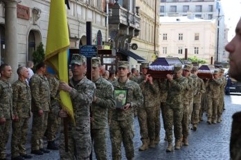 У Львові попрощались з трьома загиблими воїнами – 07