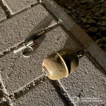 Мешканці Запоріжжя поштою відправляли автомати до Львова – 03