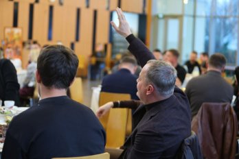 На благодійному аукціоні у Львові зібрали 5,5 млн для порятунку 7-річного Богдана Ільківа – 04