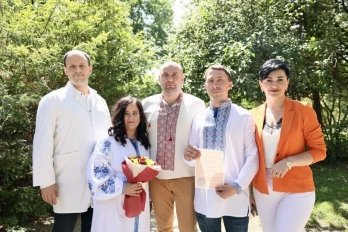 Не бачила два роки: у львівській лікарні вийшла заміж жінка з Донеччини, якій медики повернули зір – 02
