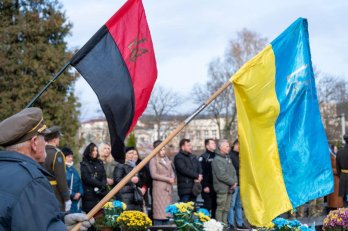 У Львові до Дня Гідності та Свободи вшанували пам’ять загиблих героїв – 01