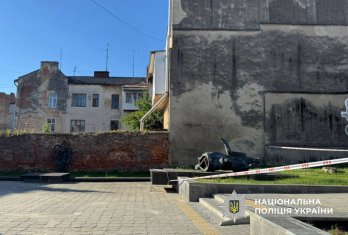 У Дрогобичі чоловік повалив майже триметровий пам’ятник жертвам німецької окупації – 03