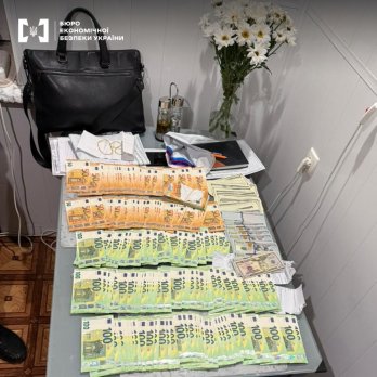 На Львівщині викрили керівників благодійних фондів, які продавали ввезені для ЗСУ авто – 01