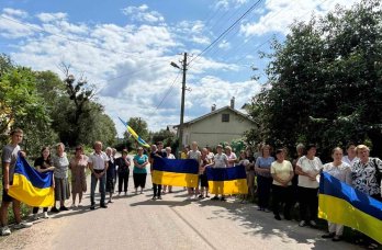 У громаді на Львівщині зустріли звільненого з полону земляка, який вважався зниклим безвісти – 03