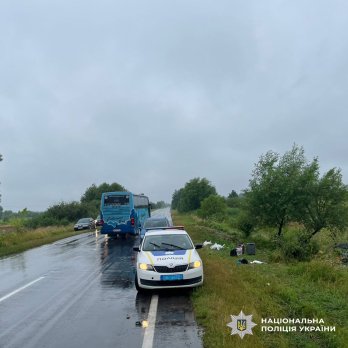 Дві жінки загинули у ДТП на трасі біля Судової Вишні: авто перекинулось на дах – 03