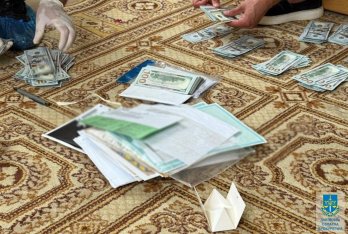 Адвокатка та посадовець міськради на Львівщині вимагали 6700 доларів за вплив на суд